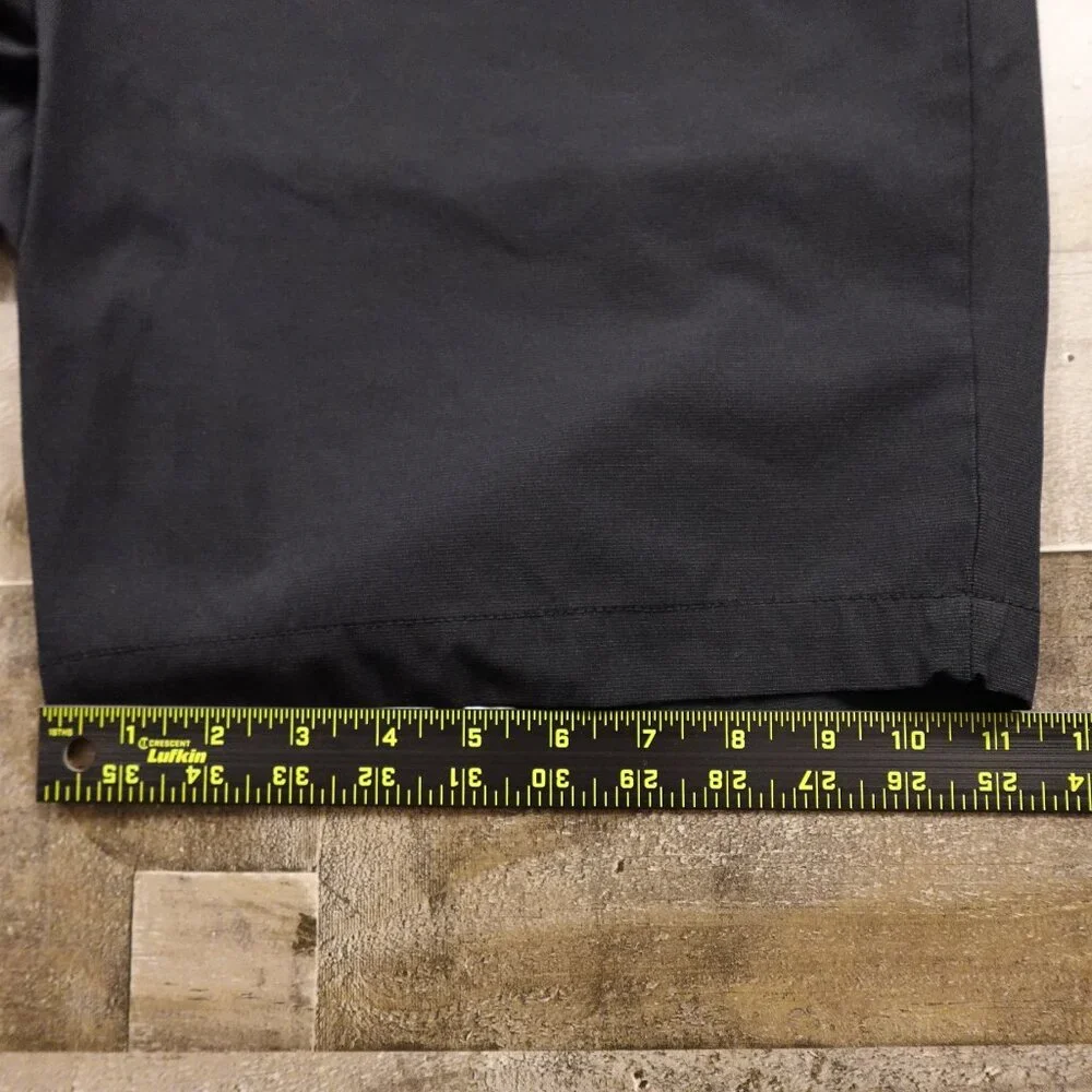 Banana Republic Black Stretch Shorts Men’s Size 38‎